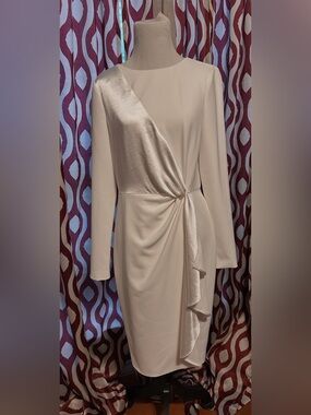 Donna Karan Cream Long-Sleeve Twist-Detail Dress